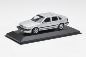 Volvo 850 Hõbedane Minichamps 1:43 430171402 Metall - pilt 2/4