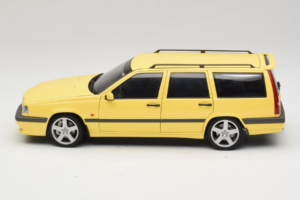 Volvo 850 T-5R Universaal Cream Yellow AUTOart 1:18 79506 Metall - pilt 4/8