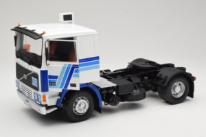 Volvo F12 Sinine Valge Road Kings 1:18 RK180033 Metall - pilt 2/8