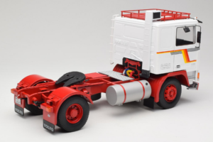 Volvo F12 Valge Punane Road Kings 1:18 RK180031 Metall - pilt 3/8