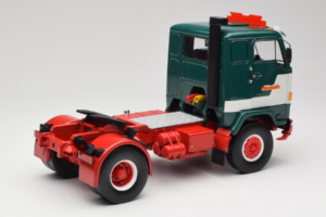Volvo F88 Bilspedition Roheline Valge MCG 1:18 MCG18139 Metall - pilt 3/8
