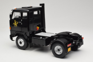 Volvo F88 John Player Special Black MCG 1:18 MCG18217 Metall - pilt 7/8