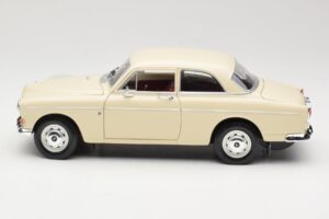 Volvo P121 Amazon Valge Revell 1:18 08866 Metall - pilt 4/8