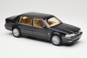 Volvo S90 Royal Violet DNA 1:18 DNA000089 Metall - pilt 4/6