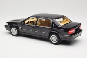Volvo S90 Royal Violet DNA 1:18 DNA000089 Metall - pilt 5/6