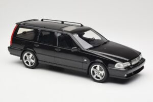 Volvo V70 R P80 Must DNA 1:18 DNA000232 Metall - pilt 4/6