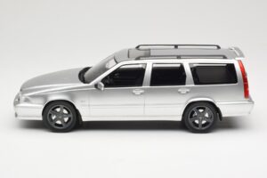 Volvo V70 R P80 Hõbedane DNA 1:18 DNA000155 Metall - pilt 3/6