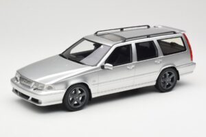 Volvo V70 R P80 Hõbedane DNA 1:18 DNA000155 Metall