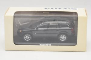 Volvo XC90 Must Safiir Minichamps 1:43 38704 Metall - pilt 4/4