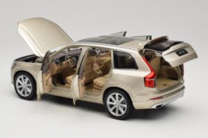 Volvo XC90 Luminous Sand Yellow Paudi Model 1:18 9430841 Metall - pilt 5/8