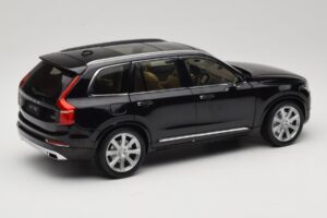 Volvo XC90 Onyx Black Paudi Model 1:18 9430842 Metall - pilt 3/8