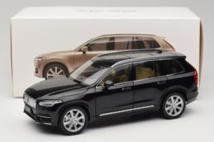 Volvo XC90 Onyx Black Paudi Model 1:18 9430842 Metall - pilt 8/8