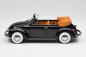 Volkswagen Beetle 1303 Kabriolett Must Norev 1:18 188533 Metall - pilt 3/6
