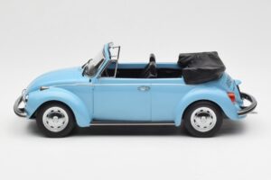 Volkswagen Beetle 1303 Kabriolett Helesinine Norev 1:18 188531 Metall - pilt 3/6