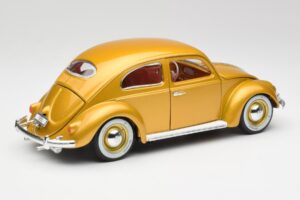 Volkswagen Beetle Kuldne Bburago 1:18 3361 Metall - pilt 3/8