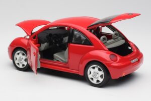 Volkswagen New Beetle Punane Bburago 1:18 8185108 Metall - pilt 5/8
