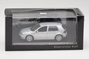 Volkswagen Golf Mk4 Reflex Hõbe Minichamps 1:43 4527111022 Metall - pilt 4/4