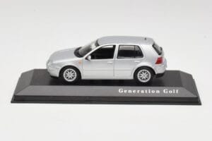 Volkswagen Golf Mk4 Reflex Hõbe Minichamps 1:43 4527111022 Metall