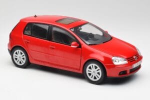 Volkswagen Golf Mk5 4-Door Tornado Punane Bburago 1:18 GOLF001 Metall - pilt 6/8