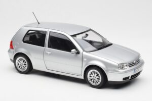 Volkswagen Golf Mk5 GTI Hõbedane Norev 1:18 188570 Metall - pilt 6/8