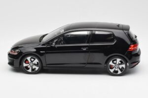 Volkswagen Golf Mk7 GTI Must Norev 1:18 188550 Metall - pilt 4/8