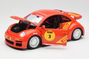 Volkswagen New Beetle Cup Bburago 1:18 3329 Metall - pilt 2/8