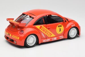 Volkswagen New Beetle Cup Bburago 1:18 3329 Metall - pilt 3/8