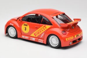 Volkswagen New Beetle Cup Bburago 1:18 3329 Metall - pilt 7/8