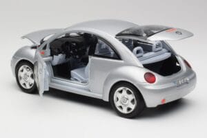 Volkswagen New Beetle Reflex Hõbe Metallik Bburago 1:18 3322 Metall - pilt 5/8