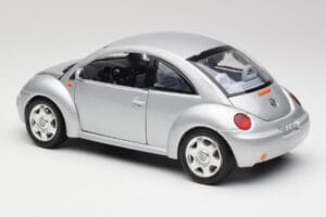 Volkswagen New Beetle Reflex Hõbe Metallik Bburago 1:18 3322 Metall - pilt 7/8