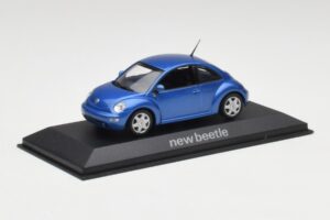 Volkswagen New Beetle Satellite Sinine Minichamps 1:43 430058004 Metall - pilt 2/4