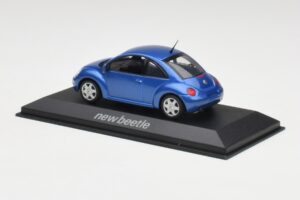 Volkswagen New Beetle Satellite Sinine Minichamps 1:43 430058004 Metall - pilt 3/4