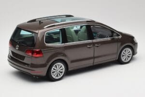 Volkswagen Sharan 7N Tamme Pruun Metallik Minichamps 1:18 110051001 Metall - pilt 3/8