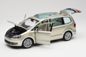 Volkswagen Sharan 7N Reflex Hõbe Metallik Minichamps 1:18 110051002 Metall - pilt 2/8