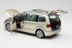 Volkswagen Sharan 7N Reflex Hõbe Metallik Minichamps 1:18 110051002 Metall - pilt 5/8