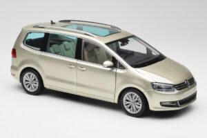 Volkswagen Sharan 7N Reflex Hõbe Metallik Minichamps 1:18 110051002 Metall - pilt 6/8
