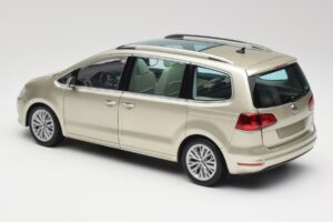 Volkswagen Sharan 7N Reflex Hõbe Metallik Minichamps 1:18 110051002 Metall - pilt 7/8