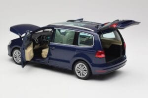 Volkswagen Sharan 7N Shadow Sinine Metallik Minichamps 1:18 110051100 Metall - pilt 5/8