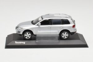 Volkswagen Touareg Reflex Hõbedane Minichamps 1:43 68625 Metall
