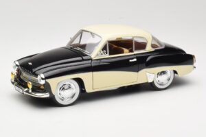 Wartburg 311 Coupe Must & Beež Revell 1:18 8419 Metall