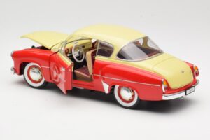 Wartburg 311 Coupe Punane & Beež Revell 1:18 8418 Metall - pilt 5/8