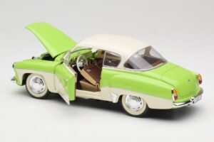 Wartburg 313 Pastell Roheline Beežil Revell 1:18 9018 Metall - pilt 5/8