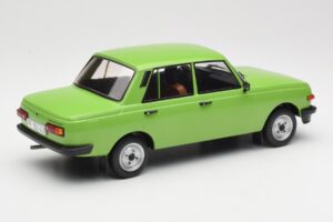 Wartburg 353 Roheline MCG 1:18 MCG18062 Metall - pilt 2/6