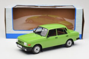 Wartburg 353 Roheline MCG 1:18 MCG18062 Metall - pilt 6/6