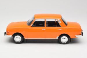 Wartburg 353 Oranž MCG 1:18 MCG18061 Metall - pilt 3/6