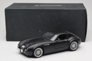 Wiesmann GT MF Matte Black Revell 1:18 WIESMANN002 Metall - pilt 8/8