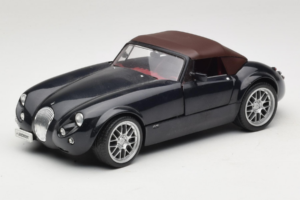 Wiesmann Roadster MF Carbon Black Revell 1:18 WIESMANN001 Metall - pilt 3/9