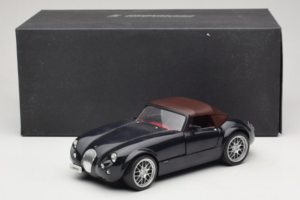 Wiesmann Roadster MF Carbon Black Revell 1:18 WIESMANN001 Metall - pilt 9/9