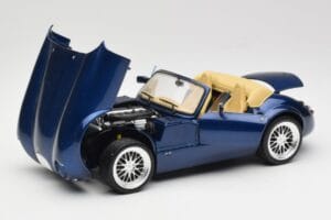 Wiesmann Roadster MF3 Sinine Revell 1:18 08861 Metall - pilt 2/8