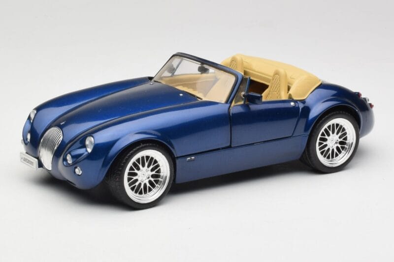 Wiesmann Roadster MF3 Sinine Revell 1:18 08861 Metall